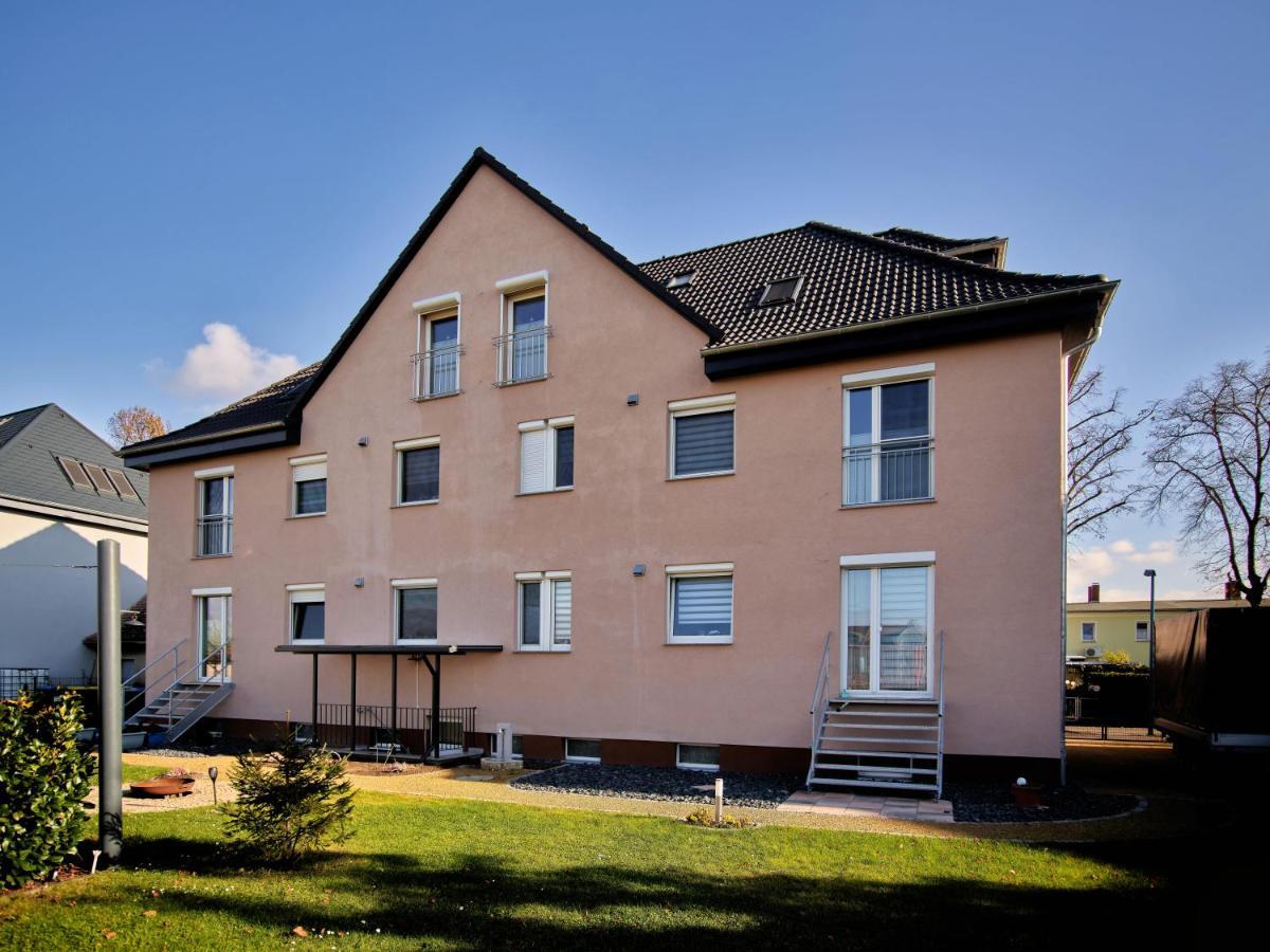Gaeste- Und Ferienwohnung In Der Sportstadt Riesa Bagian luar foto